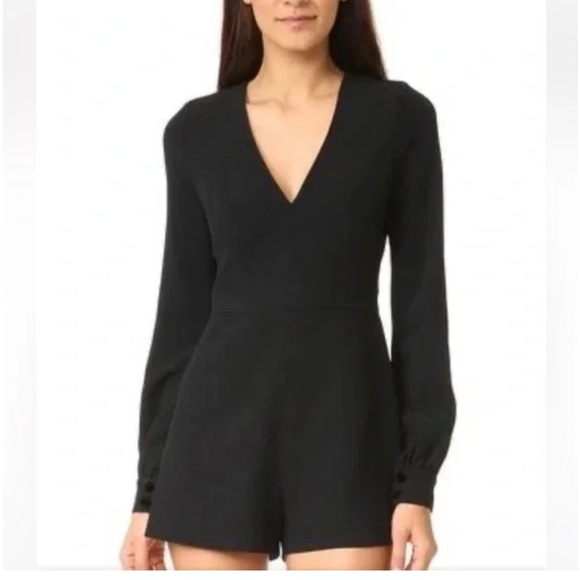 NWT Alexis KourtneyLong Sleeves V-Neck ShortsBlack Romper Rayon blend Sz S